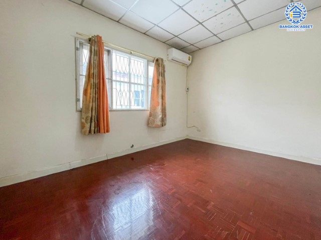 *****ทาวน์เฮ้าส์มือสองย่านนนทบุรี ม.สิรารมย์ บางบัวทอง เนื้อที่ 16 ตร.ว. ฟังก์ชัน 2 ห้องนอน 2 ห้องน้ำ 1 ที่จอดรถ แถมฟรี! 2 เครื่องปรับอากาศ, 1 เครื่องทำน้ำอุ่น ทำเลเดินทางสะดวก ใกล้รถไฟฟ้าสายสีม่วง "สถานีคลองบางไผ่" และทางด่วน "ศรีรัช" ในราคาถูกสุด